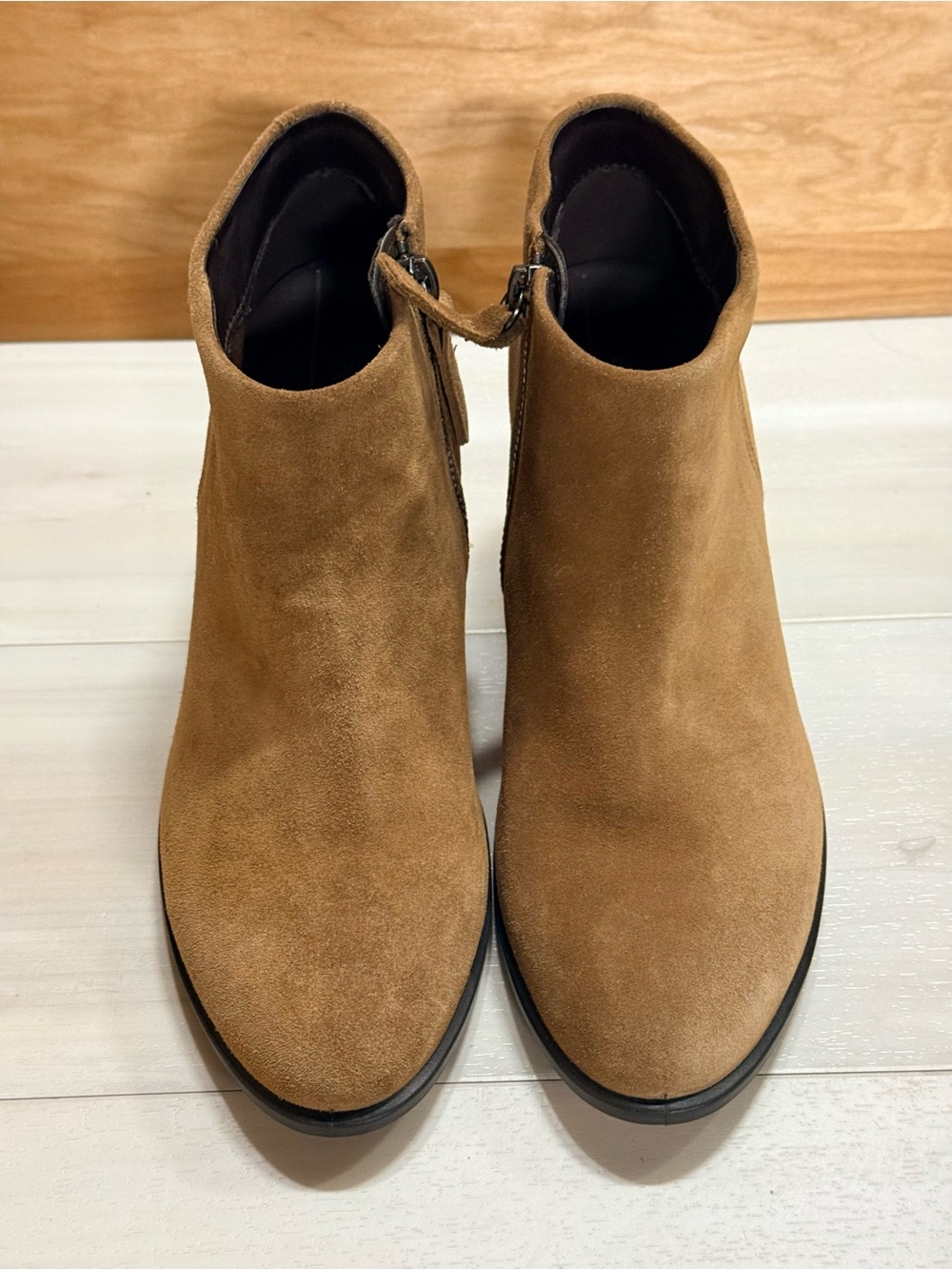 Ecco Shape 55 Tan Suede Western-Inspired Ankle Boots - Picture 4 of 7